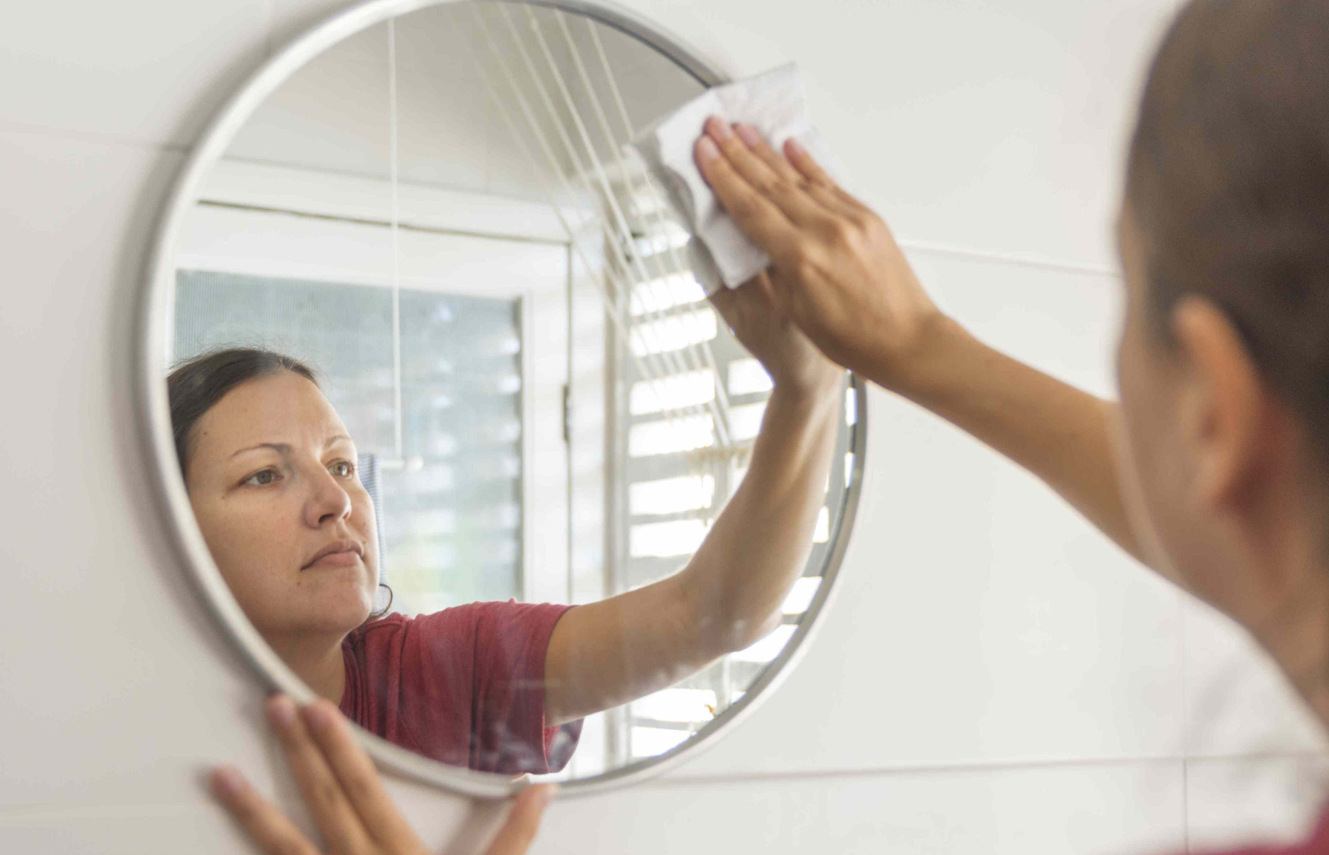 How to make streaky mirrors shine with a simple pantry staple