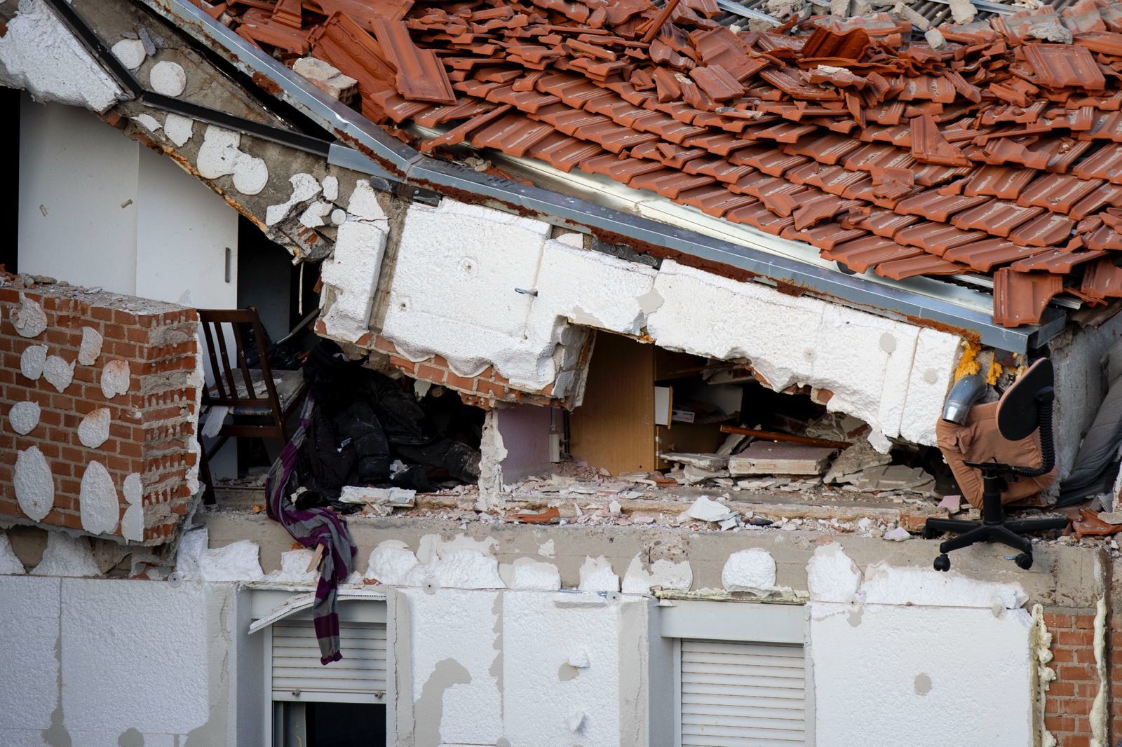 Un muerto y nueve heridos tras una explosión de gas en una vivienda de ...