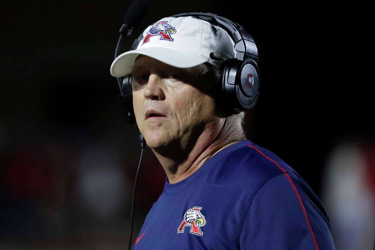 Longtime Atascocita head football coach Craig Stump retiring