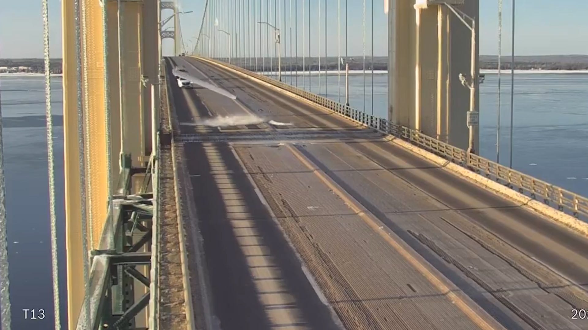 Falling ice could close the Mackinac Bridge. How to find conditions