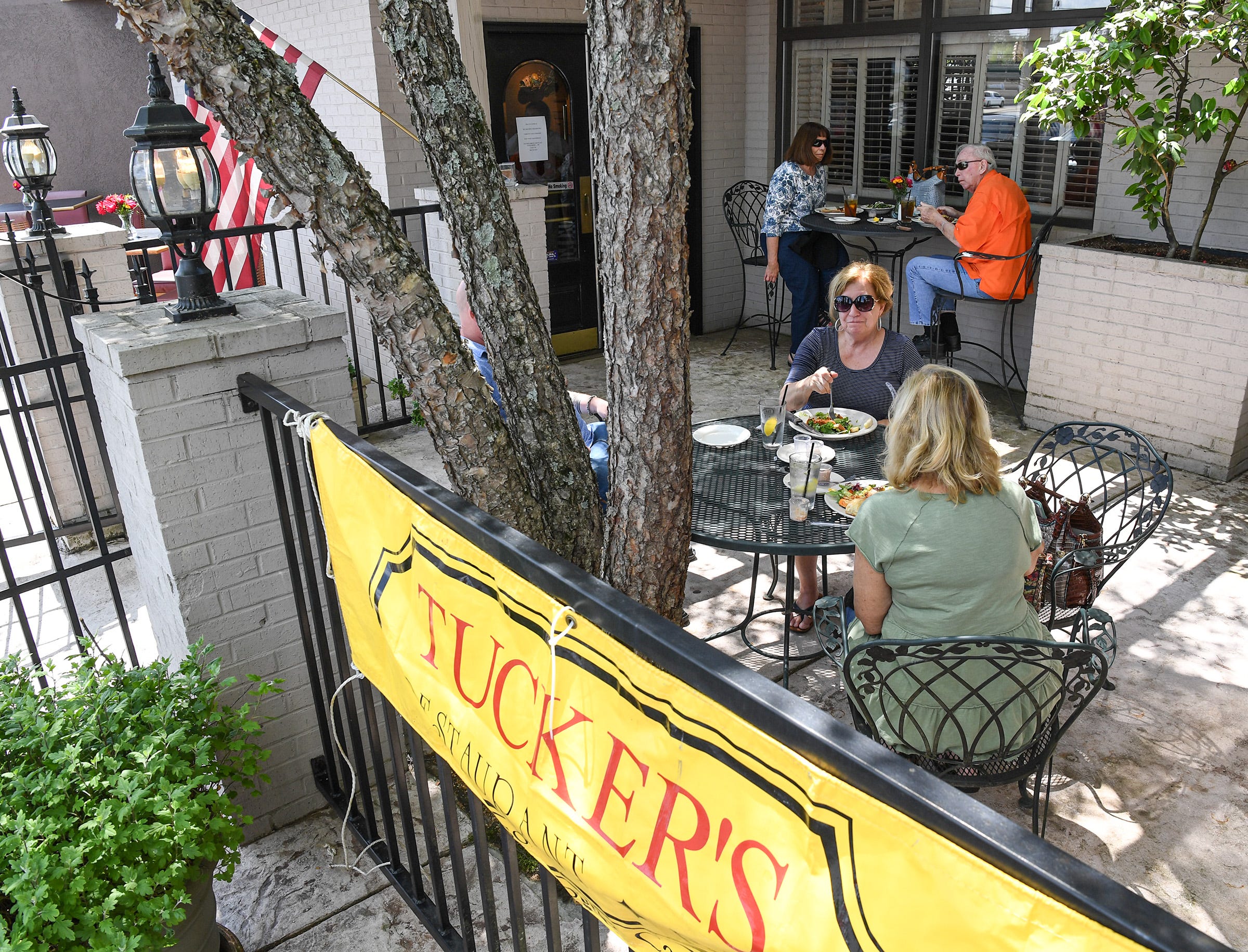 Family-owned Tucker's Restaurant in Anderson to close mid-January