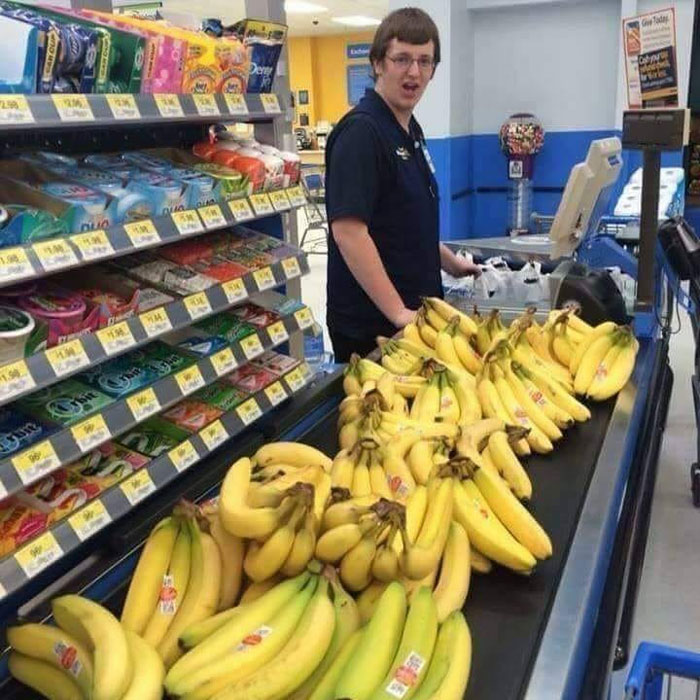 “No Context Required”: 45 Funny Images That Defy Explanation