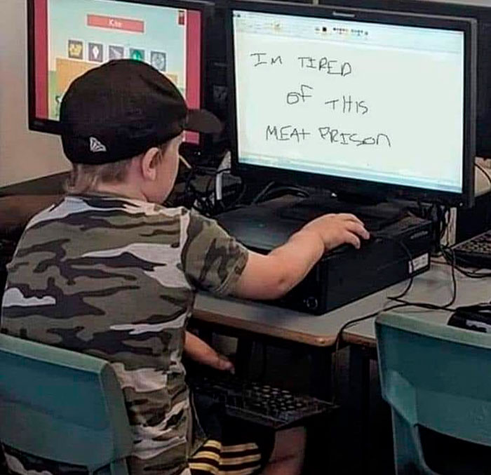 “No Context Required”: 45 Funny Images That Defy Explanation
