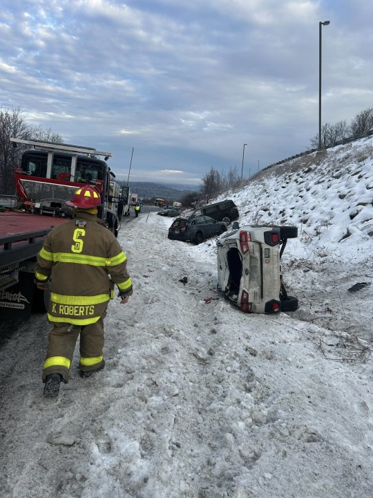 New Hampshire services respond to 7-car crash