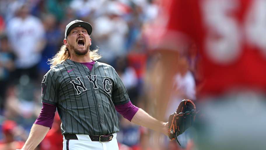 Cardinals make their first splash of the new year by signing strikeout artist<br>