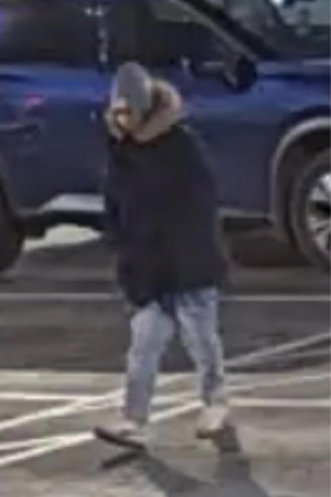 North Las Vegas police seek 2 suspects in bank robbery