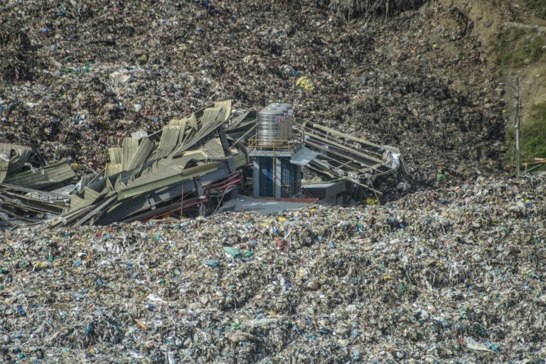 Death toll climbs after trash site collapse buries dozens in Philippines<br><br>