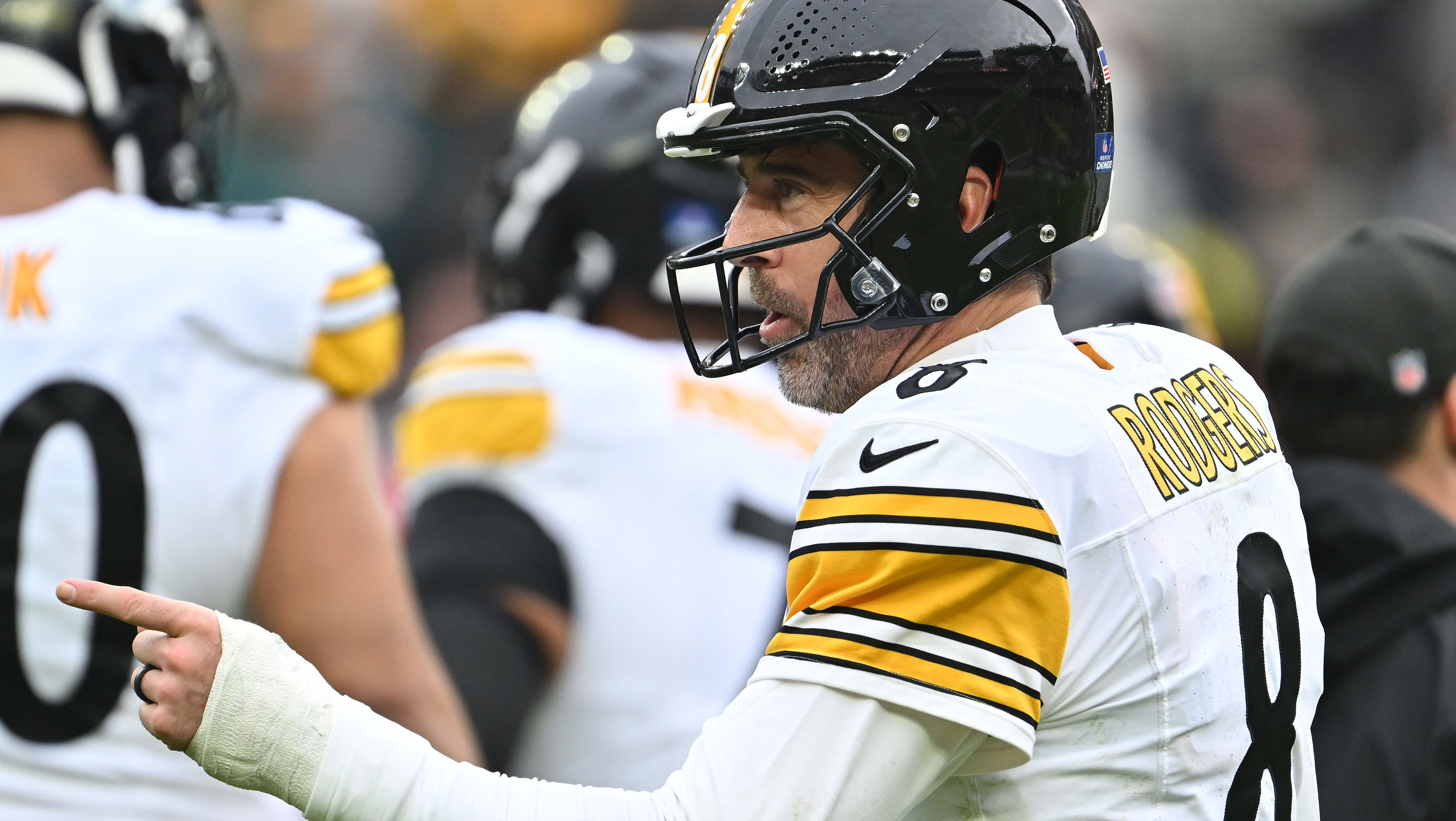 Steelers QB Aaron Rodgers sends strong message on Texans defense before ...