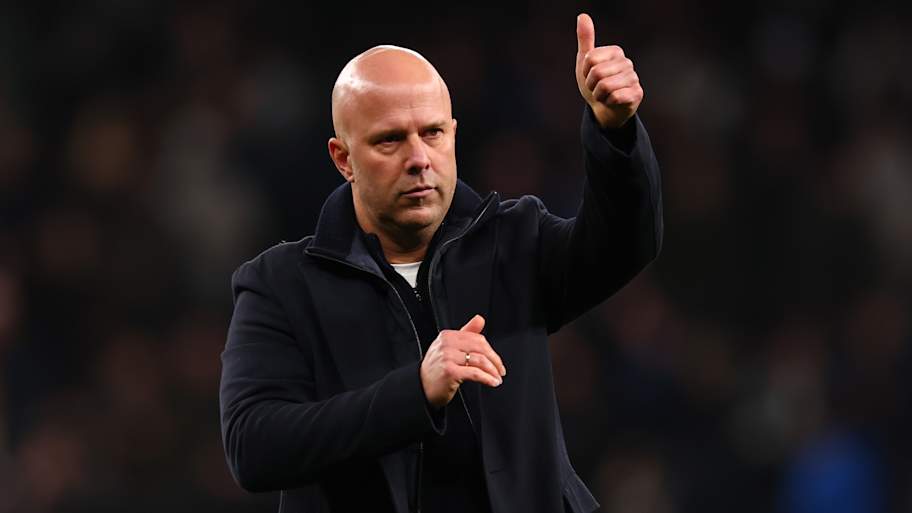 El Liverpool sigue acumulando centrales jóvenes con traspasos confirmados en enero