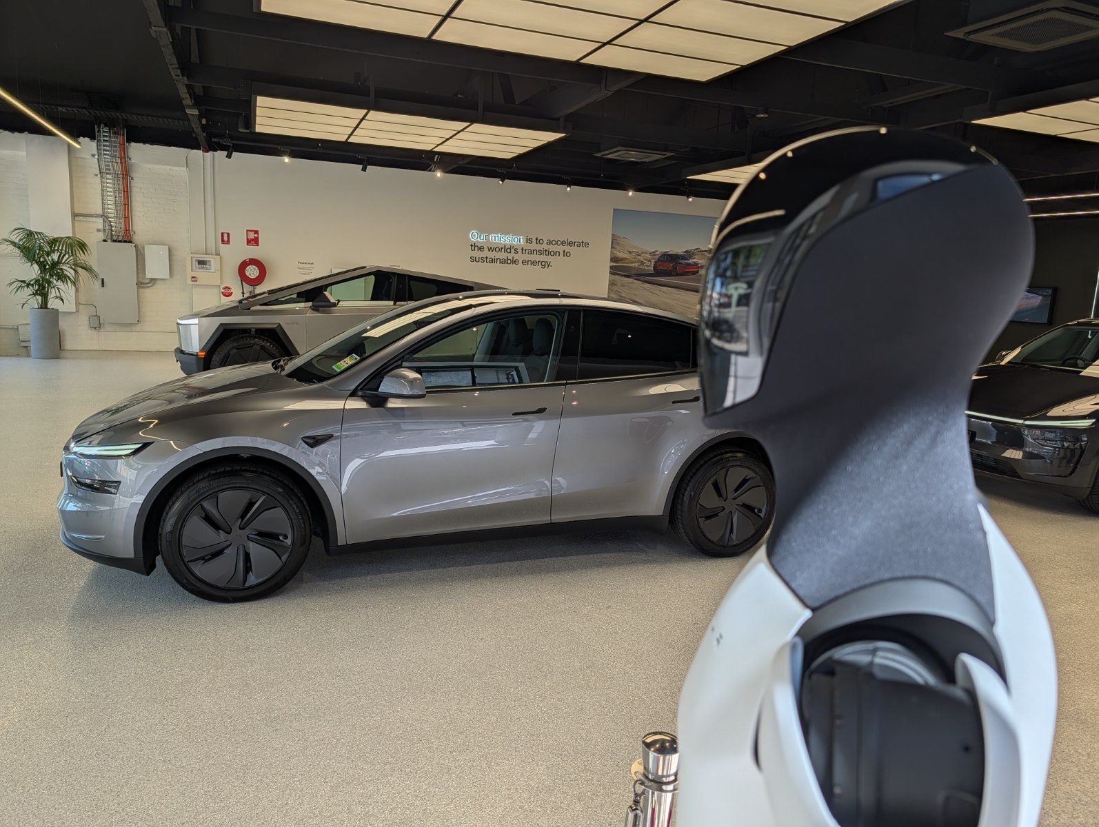 Visiting Tesla's Adelaide store: Tesla Optimus, Cybertruck, and Powerwall 3