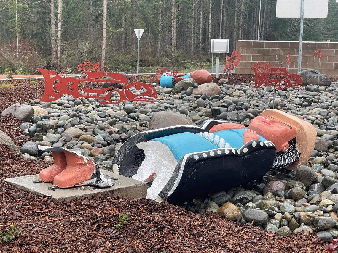Statues from Nisqually Tribe vandalized at entrance to new state park<br><br>