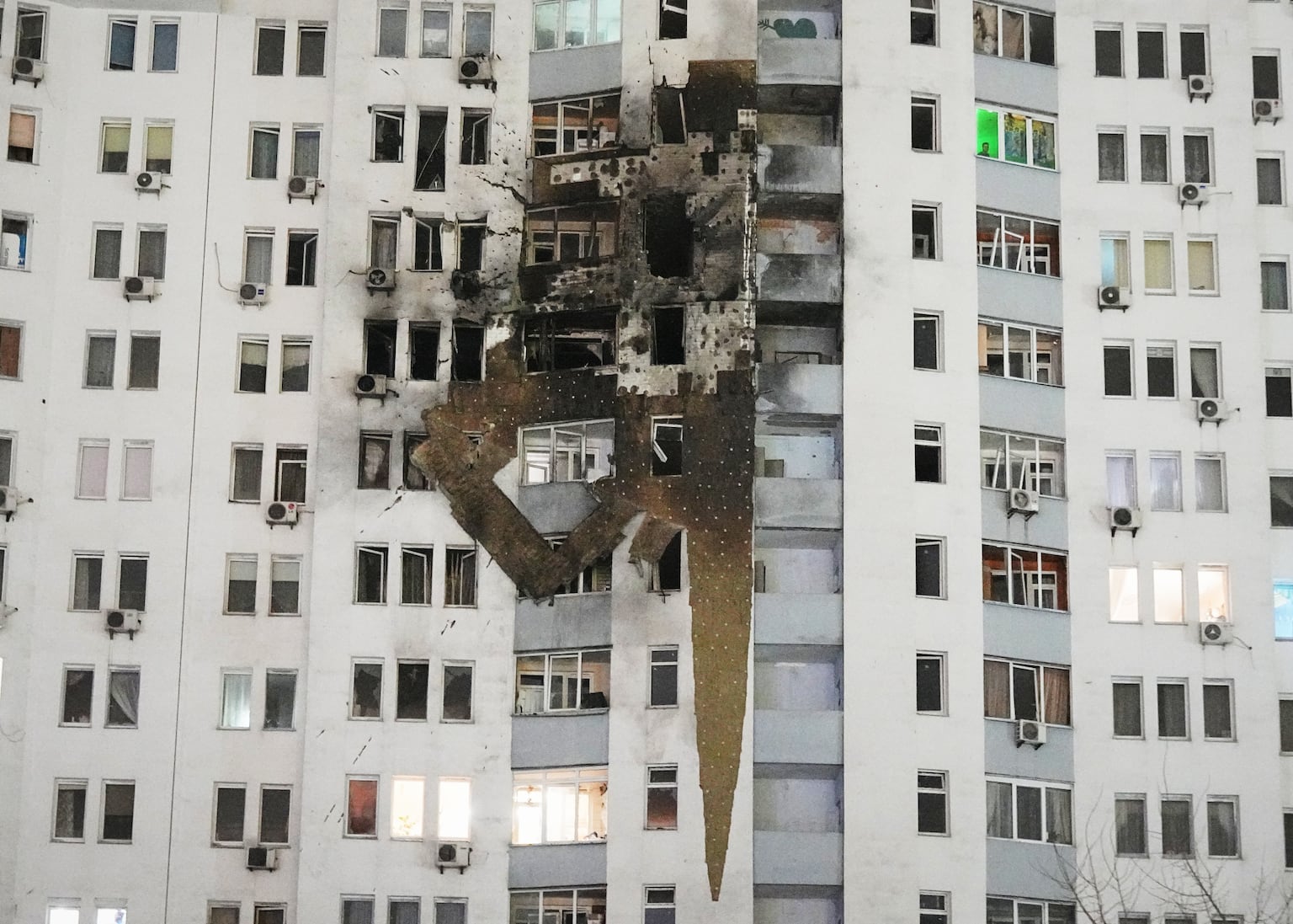 Ukrainian drones set fire to Russian oil depot after Russian missile launch