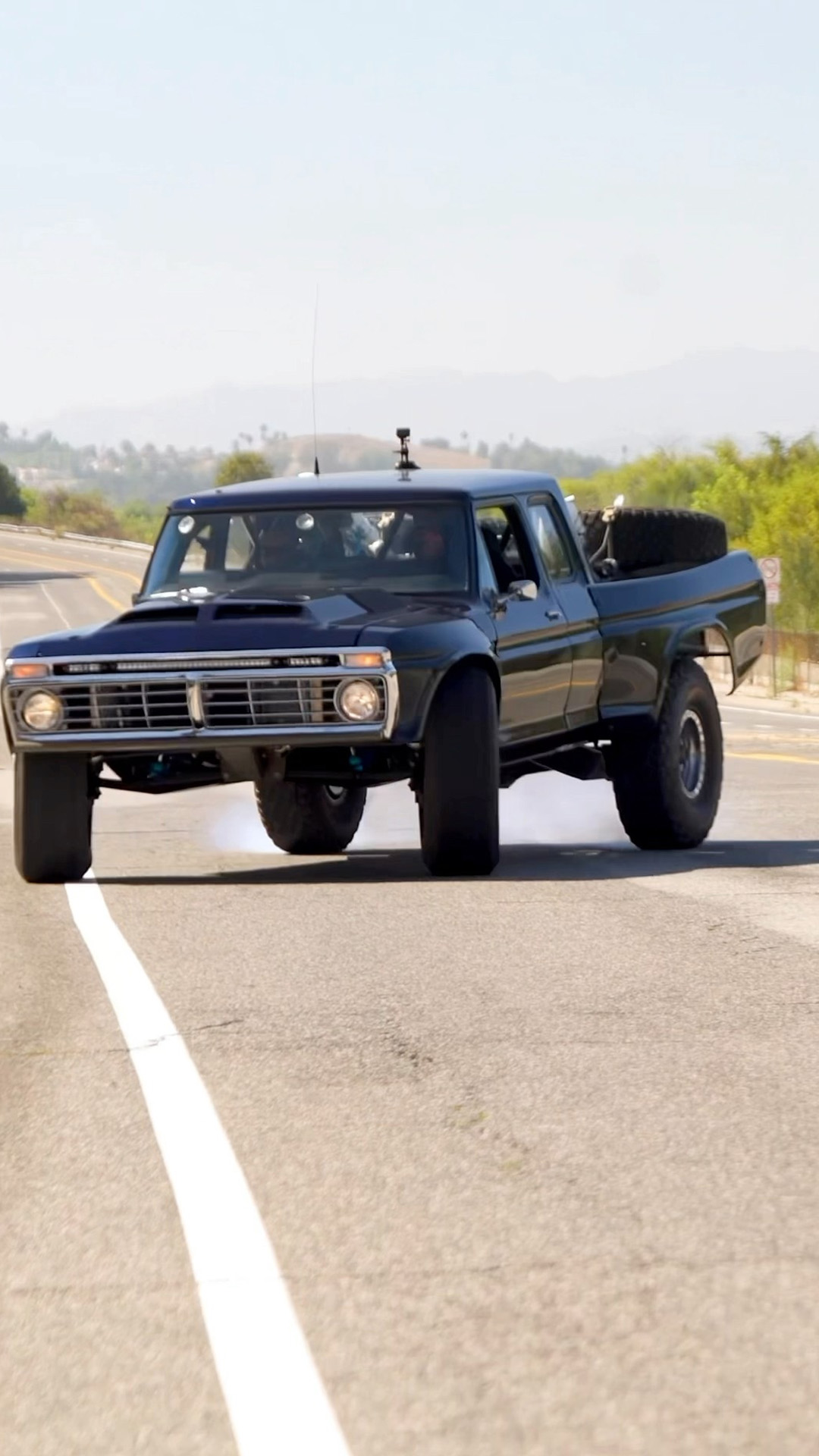 F100 pre-runner throws down on streets of LA