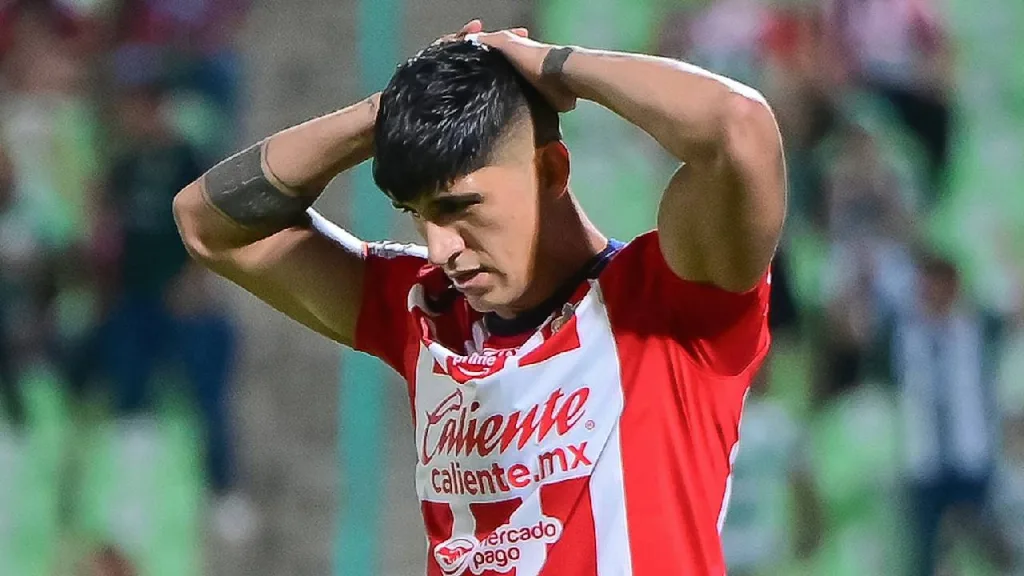 Filtran imagen de Alan Pulido de fiesta previo al debut de Chivas en el ...
