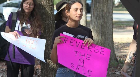 Protesters march against sale of the Capital City Country Club with ...