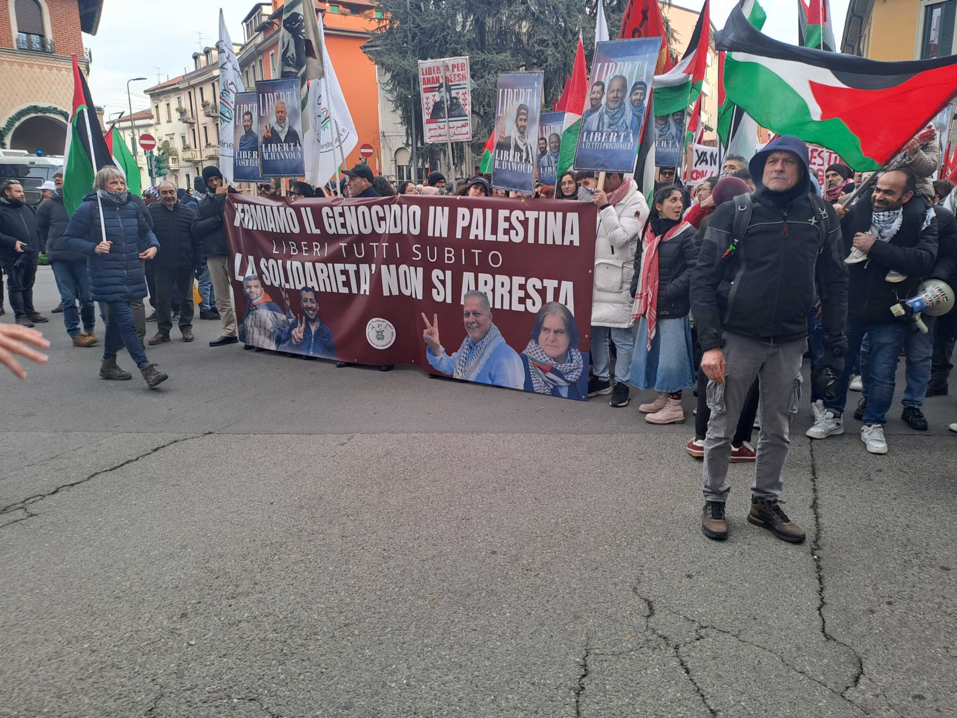 A Milano in mille al corteo per chiedere la liberazione di Hannoun