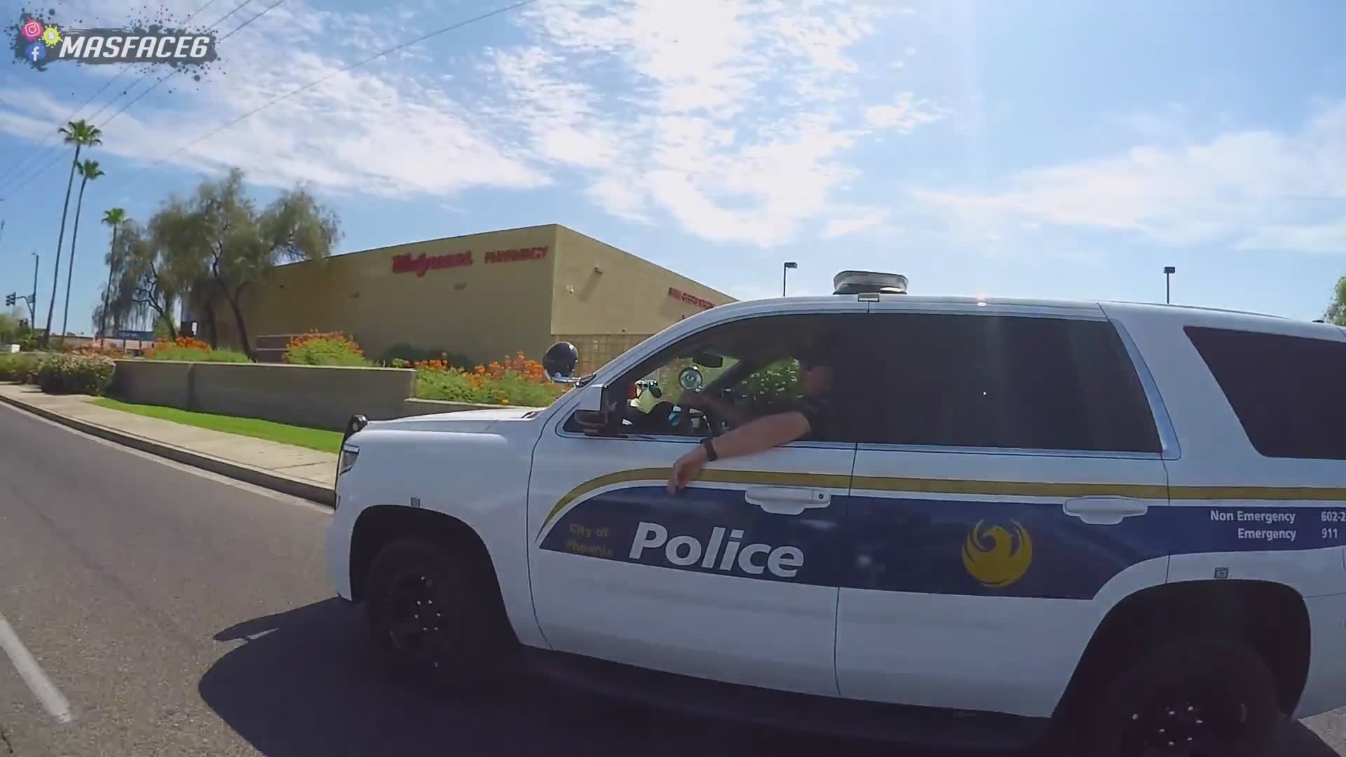Another friendly police encounter with motorcycle enthusiasts
