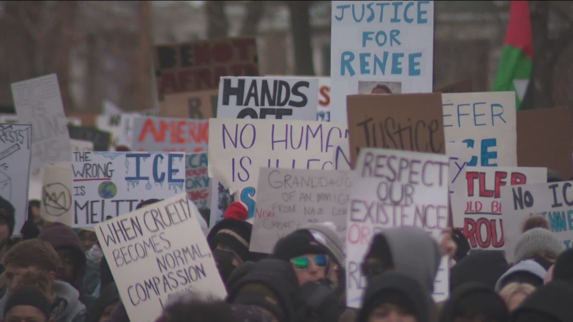Anti-ICE protesters assemble across the US after shootings in Minneapolis