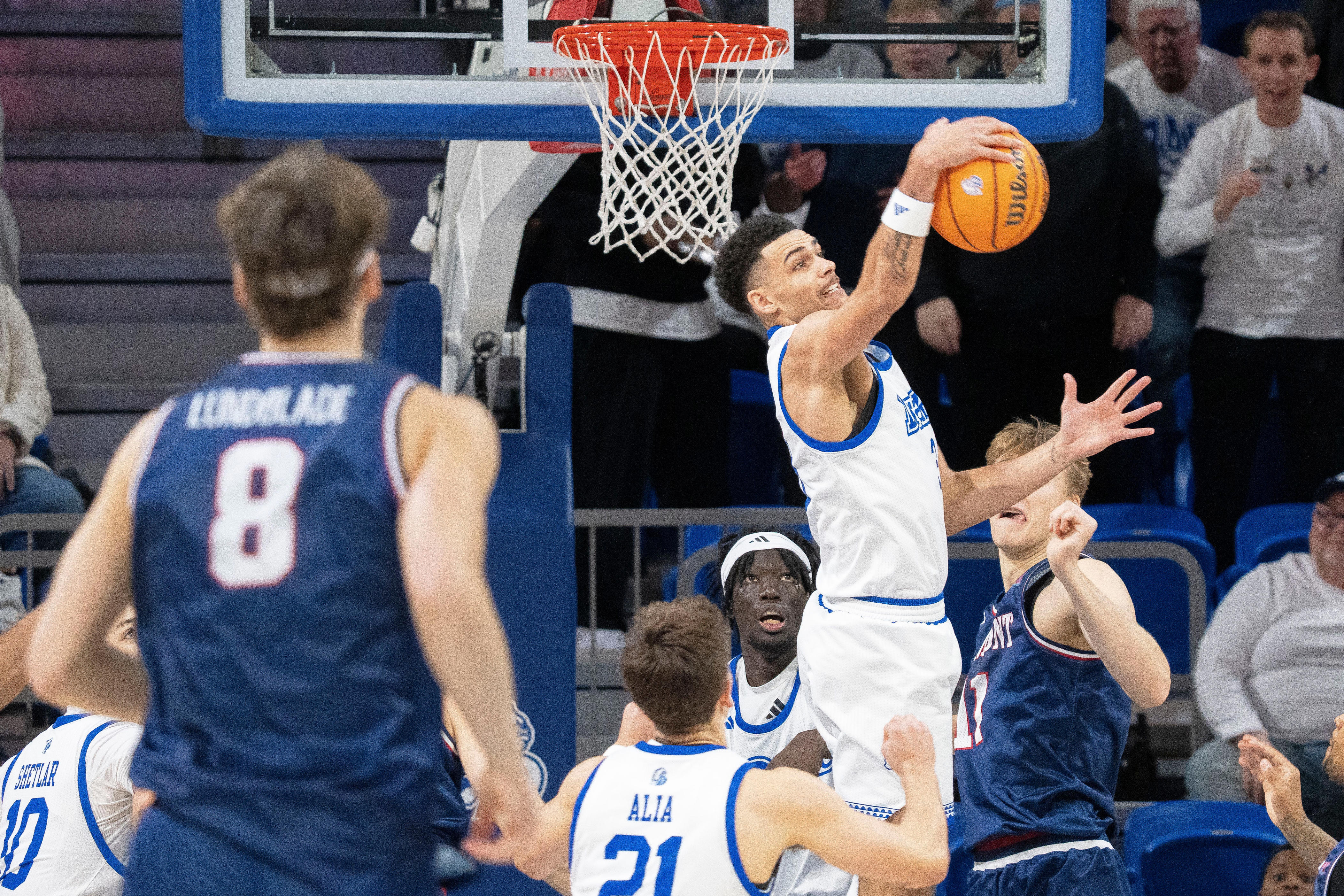 Drake basketball drops road contest to UIC