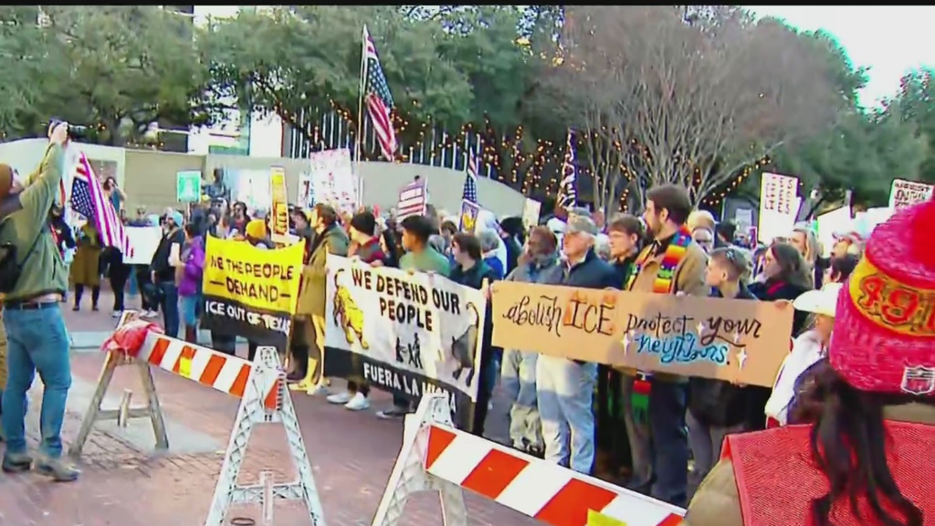 Hundreds march in Fort Worth to protest ICE after fatal Minneapolis ...