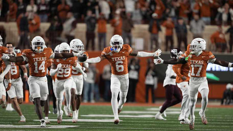 Texas Longhorns DB Kobe Black returns to program after brief portal stint