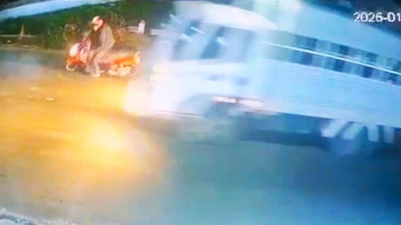 Công an truy tìm xe tải cán tử vong cụ ông rồi bỏ chạy ở Lâm Đồng