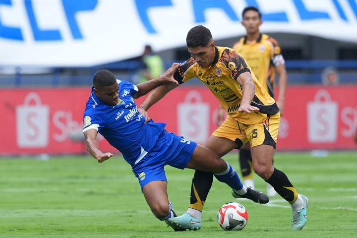 Mauricio Souza keluhkan soal wasit, nilai laga Persib vs Persija banyak terhenti