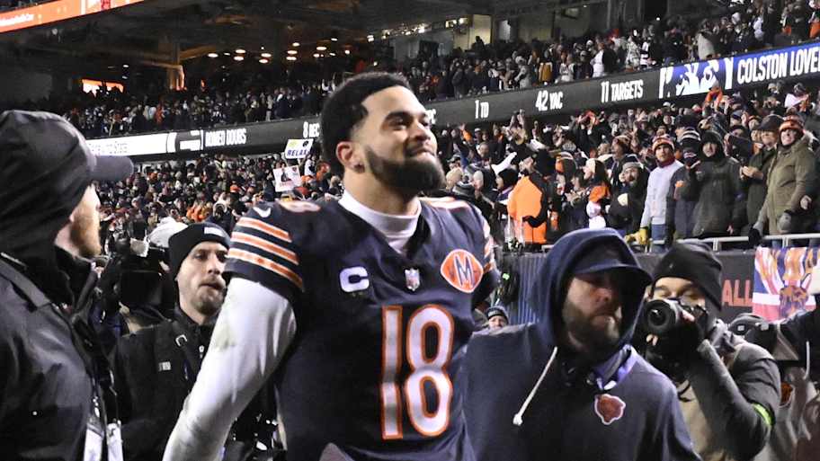 Caleb Williams proving why he's the Bears' franchise quarterback