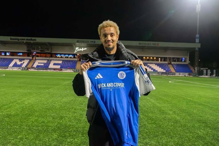 Eks pemain Manchester United perkuat tim divisi enam Macclesfield FC, bekuk juara bertahan Piala FA