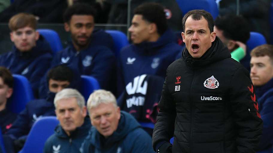 Sunderland y Aston Villa se enfrentan al campeón del Mundo en una batalla de 20 millones de euros