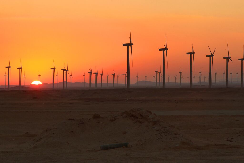 Egypt signs renewable energy deals worth $1.8 billion