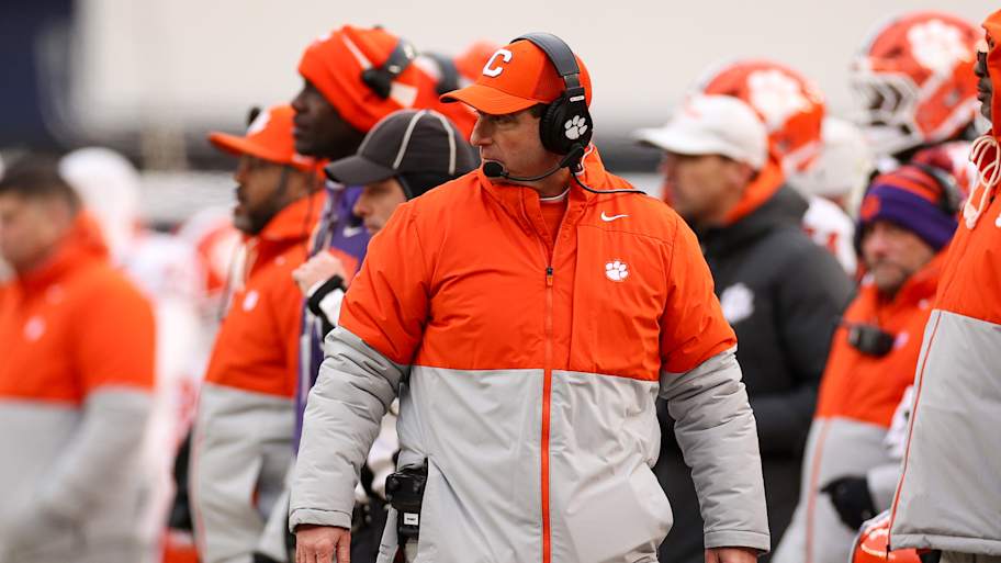 Dabo Swinney enrages fanbase with 4 words following Pinstripe Bowl defeat<br><br>
