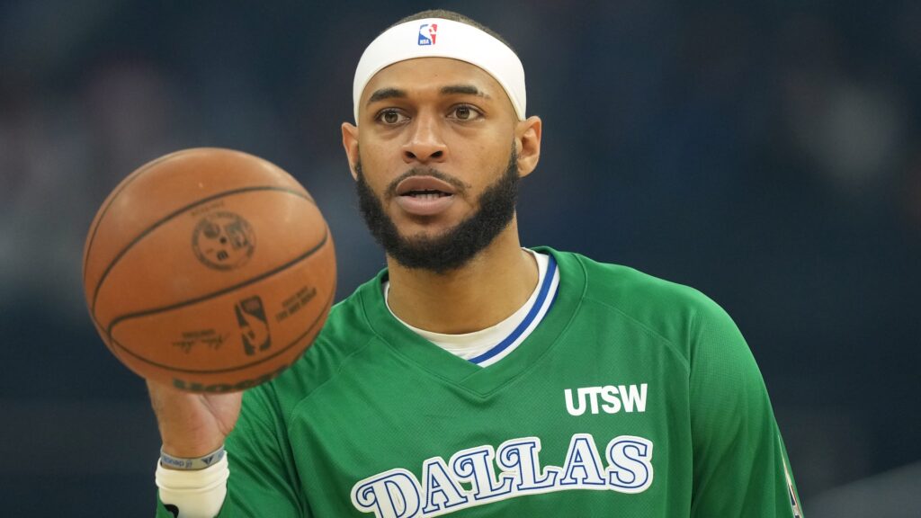 Celtics linked to Mavs big man in trade buzz<br><br>