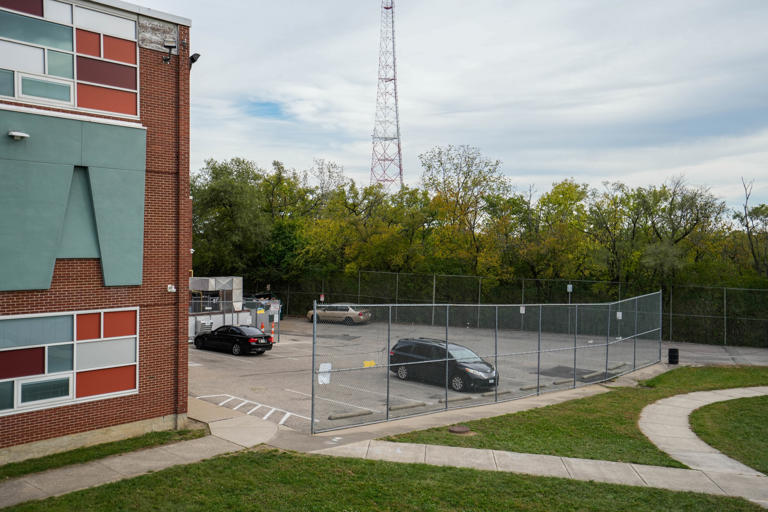 Cincinnati Public Schools is planning on setting up a safe sleep lot for homeless students in the parking lot next to Taft Elementary School and the Mt. Auburn Community Center.