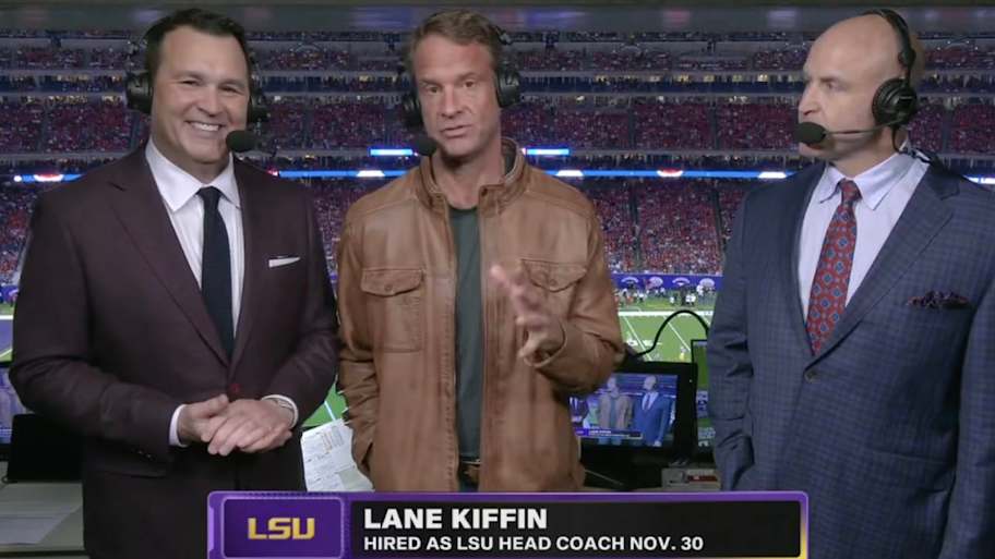 Lane Kiffin ripped for lame move at LSU’s bowl game after ESPN booth appearance<br>