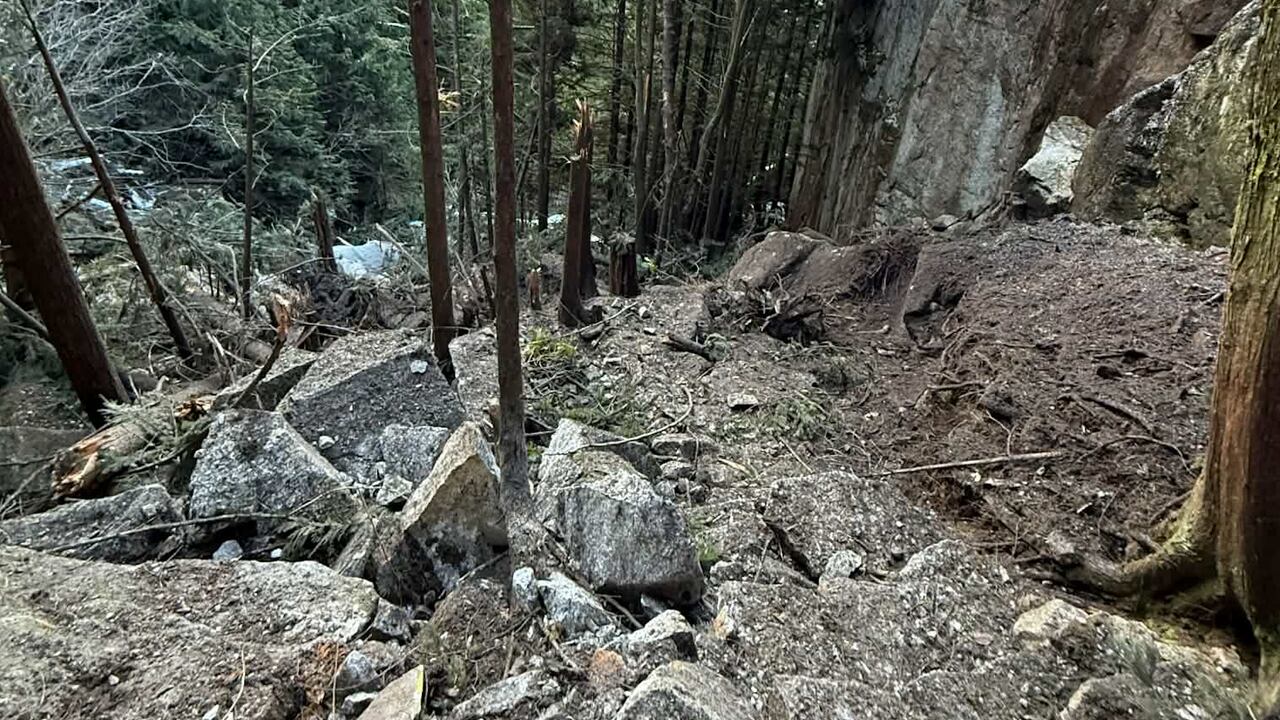 Popular hiking trail in Squamish, BC., closed after rockfall