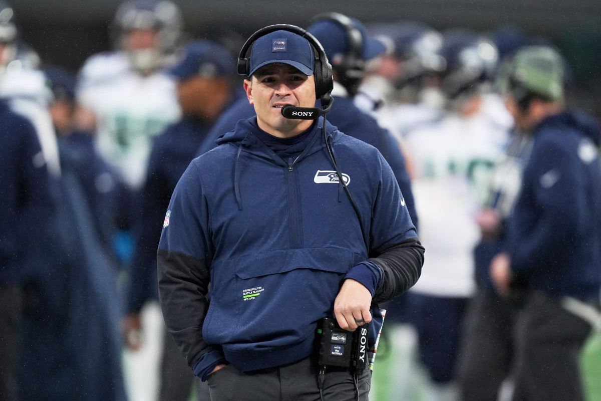 Seahawks just proved to the entire NFL that they always have an answer for every problem that arises during a game<br>