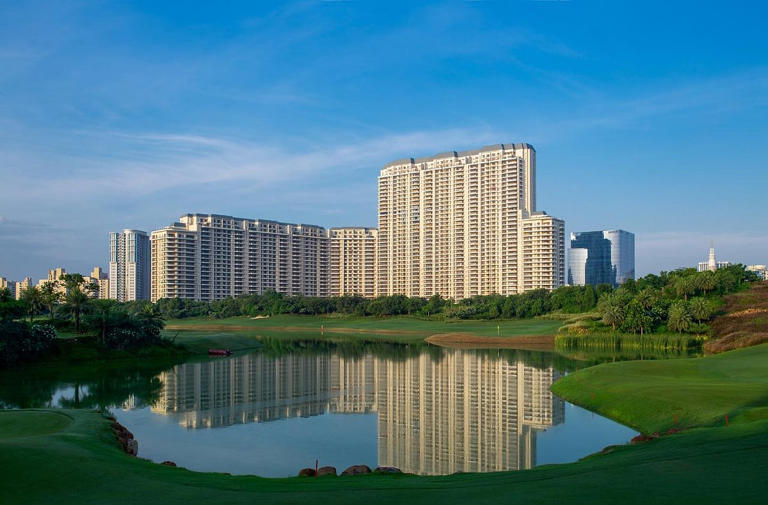 Man duped of Rs 12 crore over fake luxury flat at Gurugram's DLF Camellias