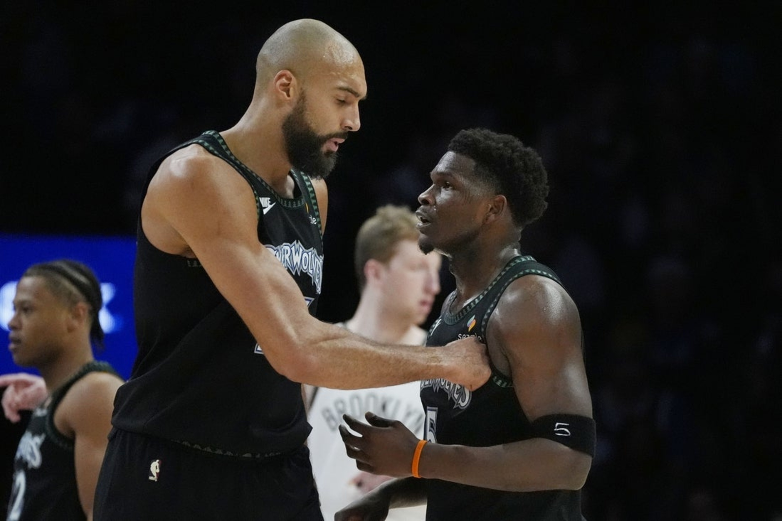 Wolves put improved defense up against fading Hawks