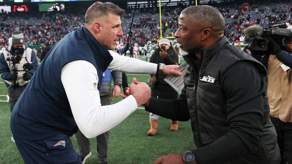 Why Mike Vrabel called late first-half timeout as Patriots were destroying Jets<br><br>