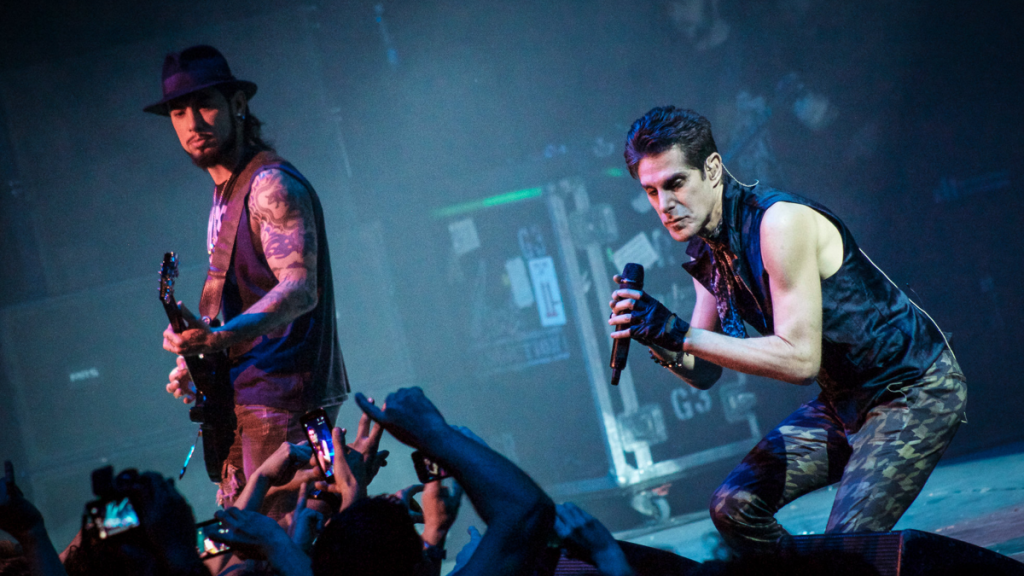 Jane’s Addiction, Perry Farrell settle $10 million lawsuit, officially ...