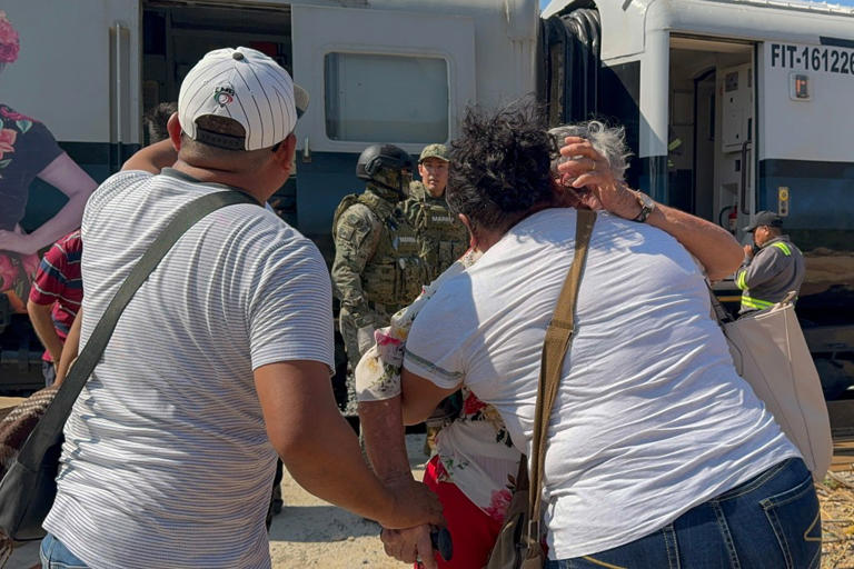 Interoceanic train derails in southern Mexico, killing at least 13 and ...