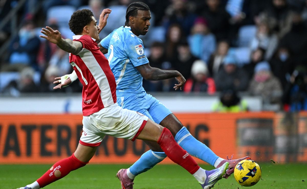 Según informes, la estrella de la selección nacional estadounidense Haji Wright recibió un precio récord en medio del interés de la Premier League