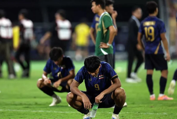 Bóng đá Thái Lan tổng kết năm 2025: Cả hai nỗi đau đều đến từ Việt Nam