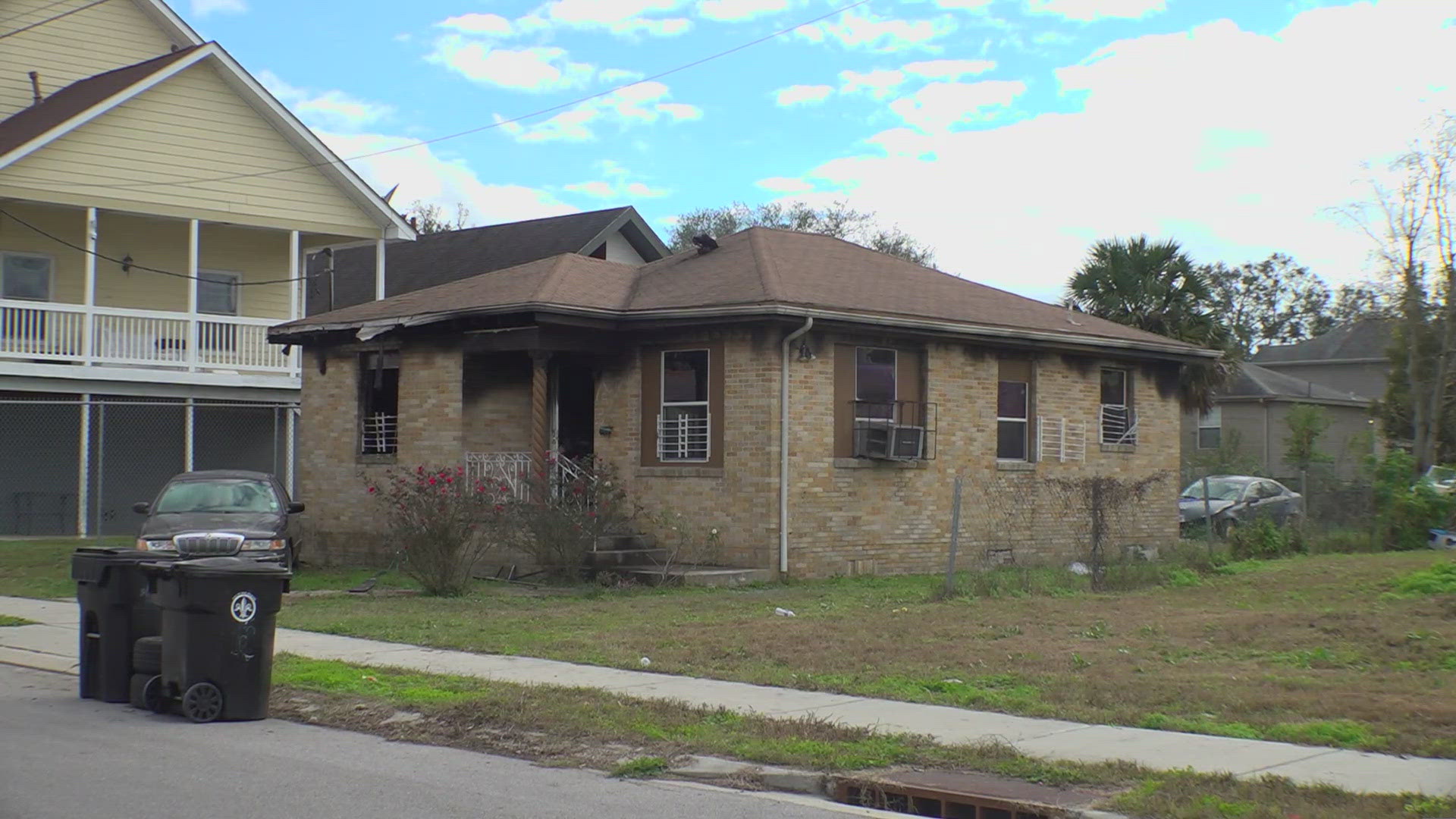 Man found dead after early morning house fire in New Orleans, NOFD reports