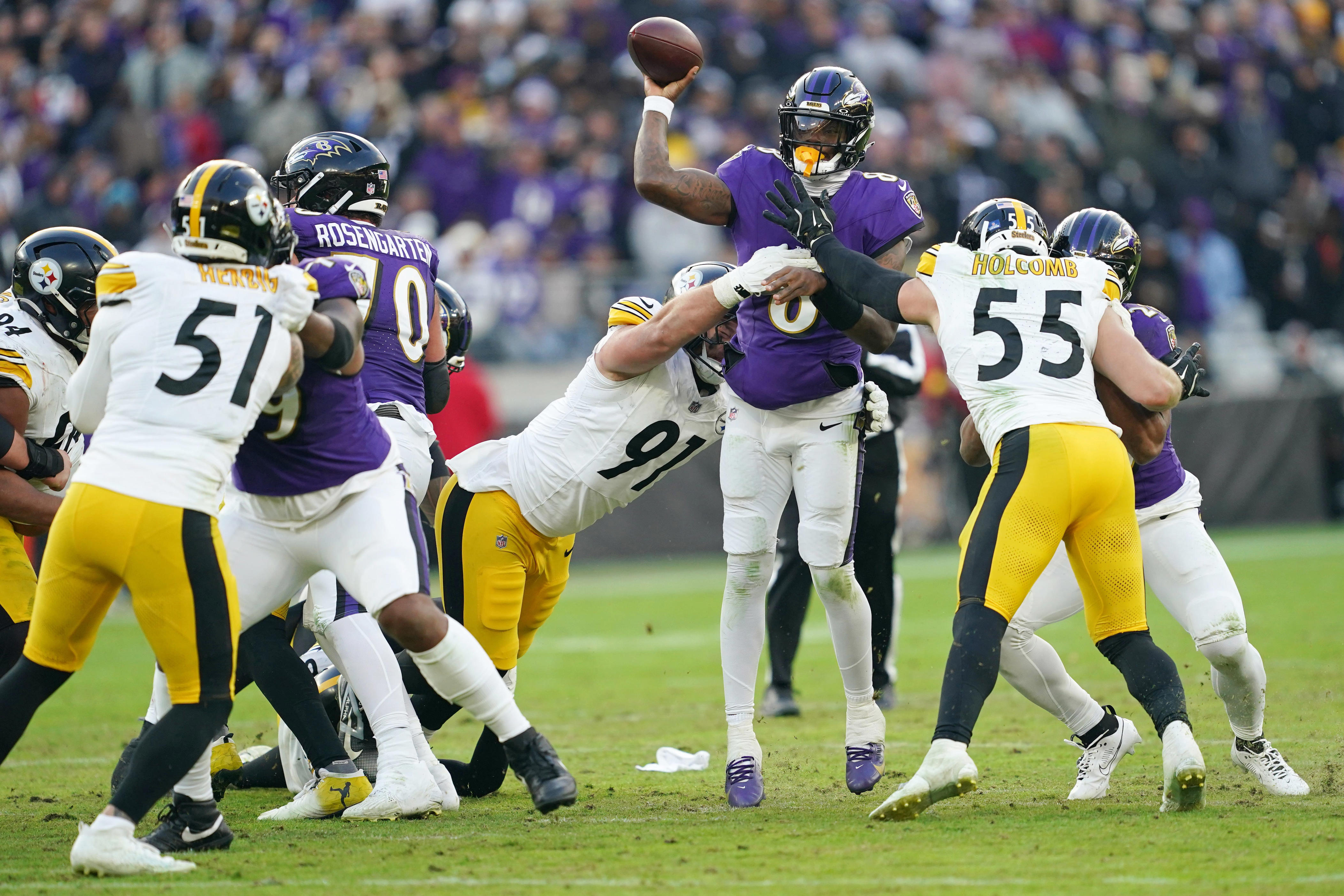 NFL announces major decision for Steelers-Ravens Week 18 game<br>