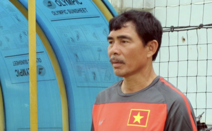 Cựu HLV U16 Việt Nam 'xâm phạm thân thể' trọng tài, VFF phạt nặng