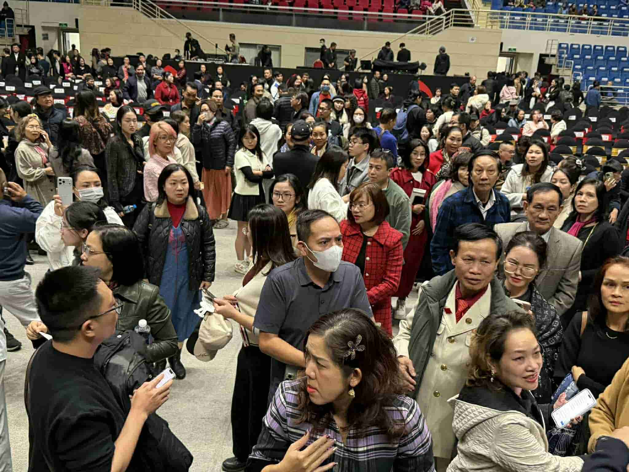 Khán giả show Về đây bốn cánh chim trời được hoàn tiền vé thế nào?