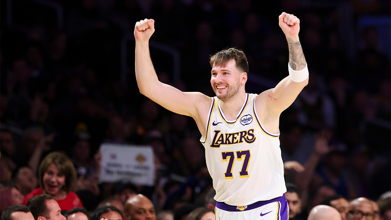 레이커스 대 디트로이트 관련 뉴스 썸네일 - 돈치치·제임스, 58점 합작…레이커스 시즌 20승