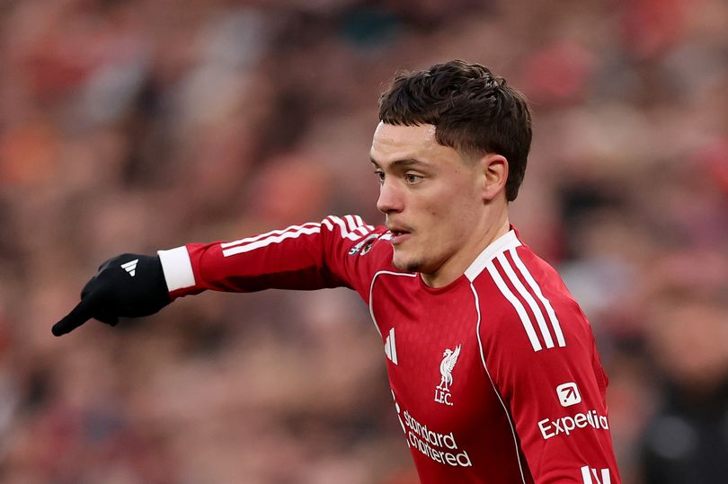 Florian Wirtz tiene grandes zapatos que llenar mientras Wayne Rooney establece sus expectativas